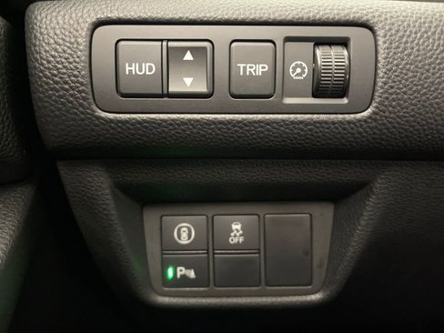 Used 2018 Honda Accord Touring image 31