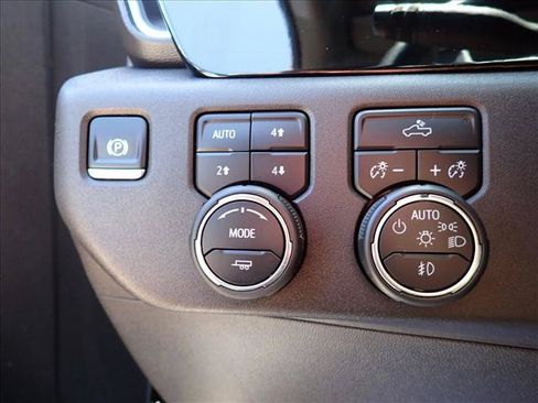 Used 2024 Chevrolet Silverado 1500 LT Trail Boss w/ Protection Package AWD/4WD image 15