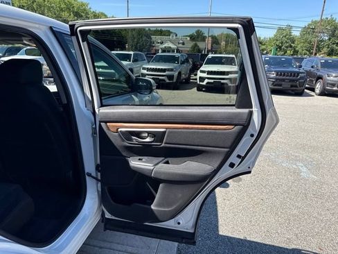 Used 2019 Honda CR-V EX image 16