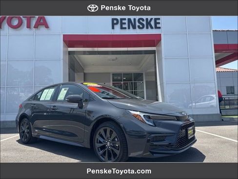 Certified 2026 Toyota Corolla SE AWD/4WD image 1