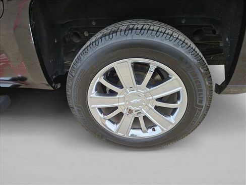 Used 2014 Chevrolet Silverado 1500 High Country w/ High Country Premium Package AWD/4WD image 9