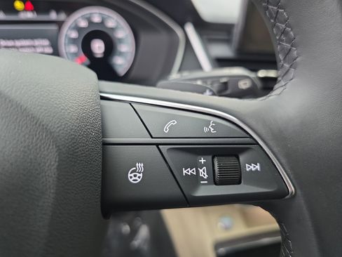 Used 2024 Audi Q5 2.0T Prestige image 18