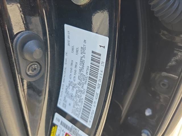 Used 2020 Toyota Tacoma SR w/ SR Convenience Package RWD image 23