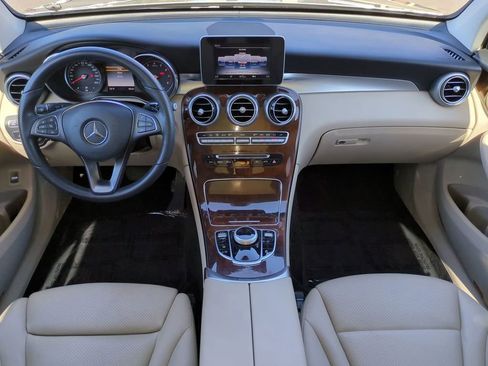 Used 2019 Mercedes-Benz GLC 300 4MATIC image 14
