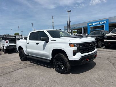 New 2026 Chevrolet Silverado 1500 Custom Trail Boss w/ LPO, Dark Essentials Package