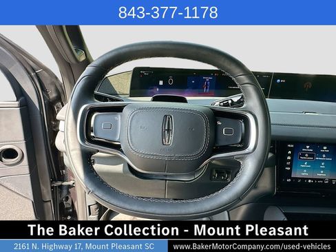 Used 2025 Lincoln Navigator Reserve w/ Jet Appearance Package AWD/4WD image 11