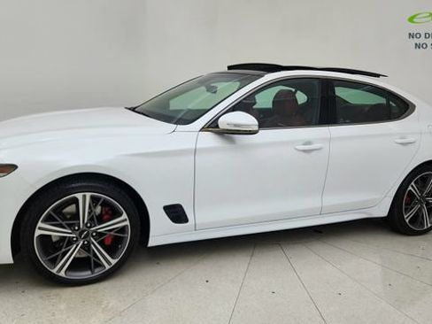 Used 2025 Genesis G70 2.5T image 3