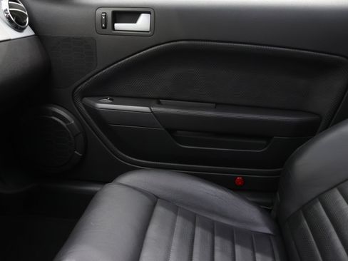 Used 2007 Ford Mustang GT RWD image 14