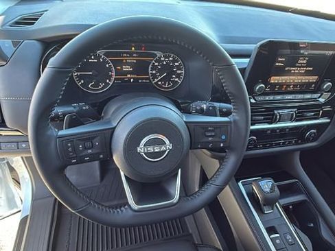 New 2025 Nissan Pathfinder SV w/ Cargo Package image 18