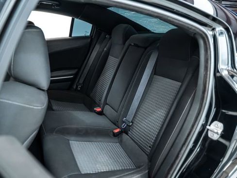 Used 2019 Dodge Charger Scat Pack w/ Dynamics Package RWD image 19