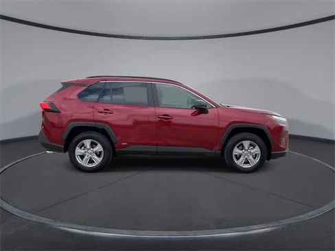 Used 2025 Toyota RAV4 LE image 9