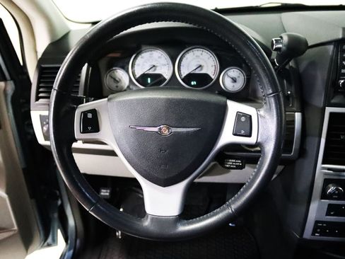Used 2010 Chrysler Town & Country Touring Plus w/ Premium Group FWD image 41