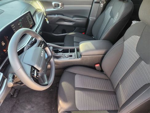 New 2026 Kia Sorento LX image 9
