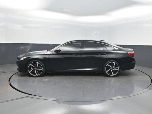 Used 2022 Honda Accord Sport image 2