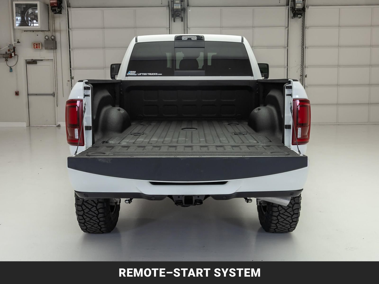 Used 2025 RAM 2500 Laramie w/ Night Edition AWD/4WD image 9