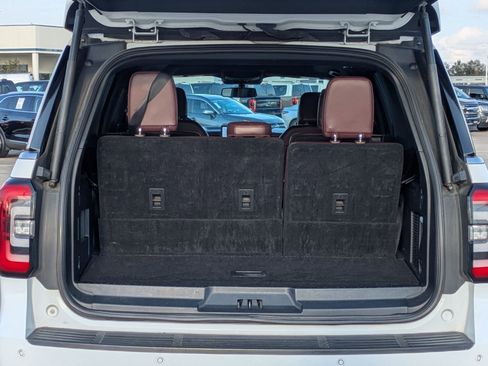Used 2024 Ford Expedition Limited image 39