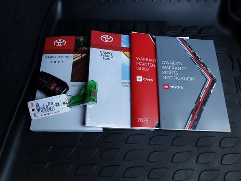Certified 2025 Toyota Camry SE w/ Convenience Package image 41