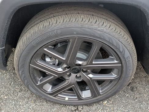 New 2026 Jeep Compass Limited image 9