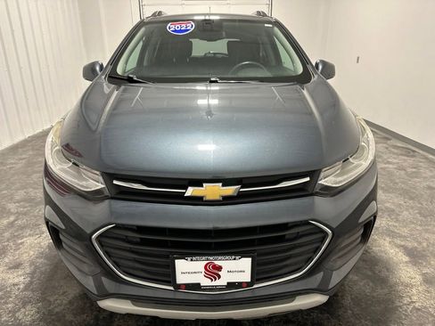 Used 2022 Chevrolet Trax LT AWD/4WD image 2