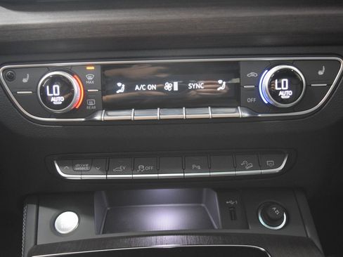 New 2025 Audi Q5 e Premium Plus image 13