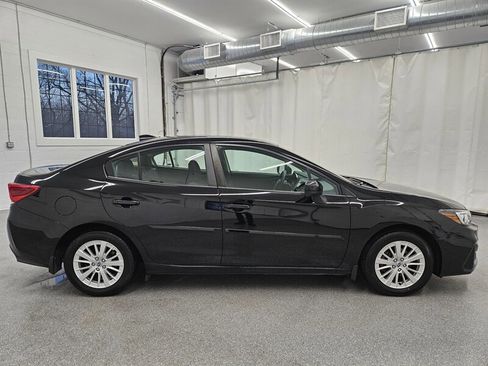 Used 2018 Subaru Impreza 2.0i Premium image 4