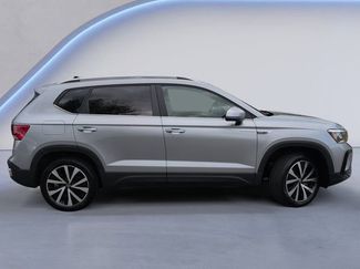 Used 2024 Volkswagen Taos SE FWD video 3