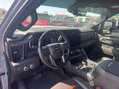 Used 2024 GMC Sierra 2500 AT4 w/ AT4 Premium Plus Package AWD/4WD image 9