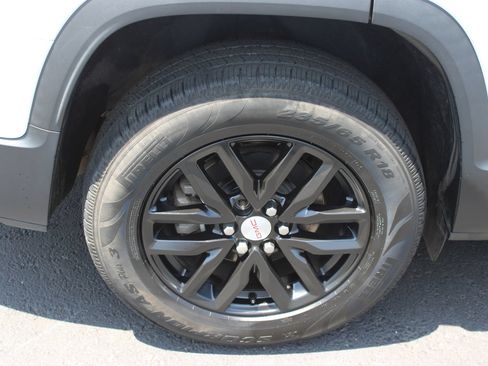 Used 2019 GMC Acadia SLT w/ LPO, Cargo Package AWD/4WD image 30