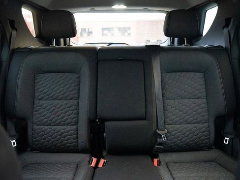 Used 2018 Chevrolet Equinox LT FWD image 27