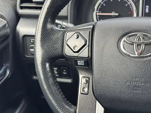 Used 2024 Toyota 4Runner TRD Off-Road Premium AWD/4WD image 23