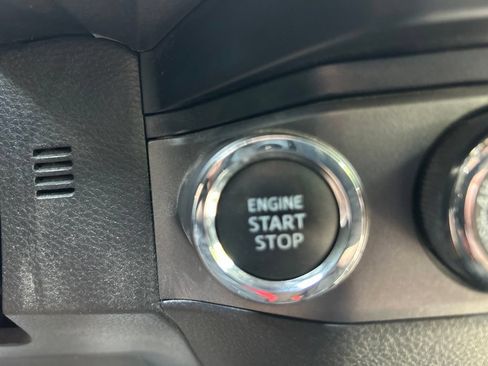 Used 2019 Toyota Tacoma TRD Off-Road AWD/4WD image 24