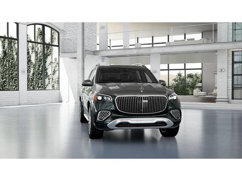 Used 2024 Mercedes-Benz Maybach GLS 600 4MATIC image 8