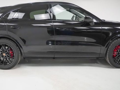 New 2025 Porsche Cayenne S image 9