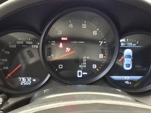 Used 2016 Porsche Cayman RWD image 11