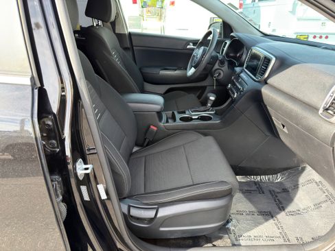 Used 2020 Kia Sportage LX w/ LX Popular Package image 10