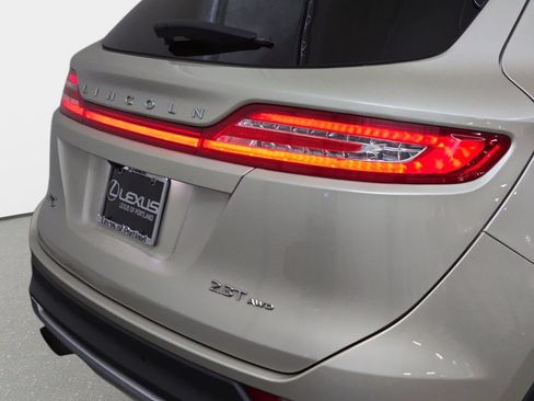 Used 2017 Lincoln MKC Reserve AWD/4WD image 36