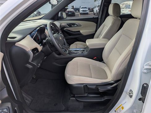 Used 2024 Chevrolet Traverse LS w/ Safety Package FWD image 3