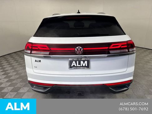 Used 2025 Volkswagen Atlas Cross Sport SE FWD image 8