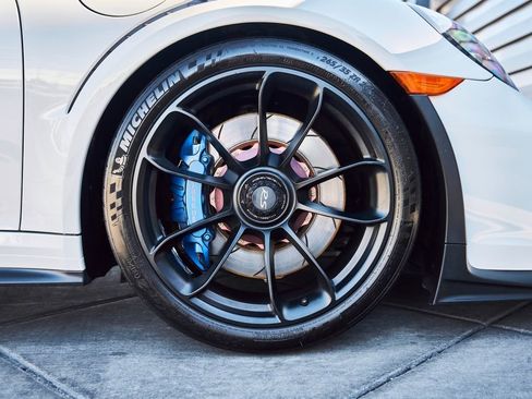 Used 2019 Porsche 911 GT3 RS RWD image 24