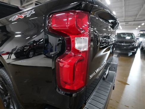 Used 2019 Chevrolet Silverado 1500 Custom w/ Custom Convenience Package image 29