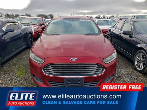 Used 2016 Ford Fusion SE image 10