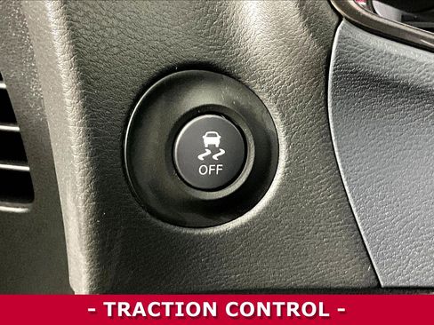 Certified 2024 Nissan Z Performance w/ Floor Mat Package RWD image 32