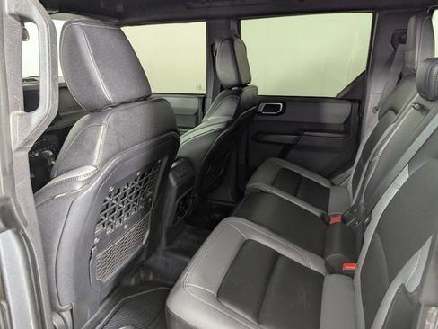 Used 2024 Ford Bronco Black Diamond w/ Sasquatch Package AWD/4WD image 17