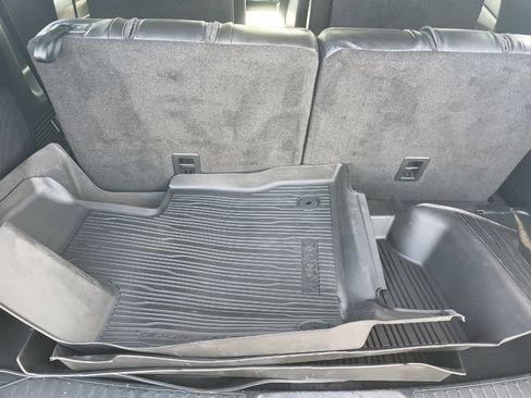 Used 2023 Ford Explorer Limited w/ Equipment Group 301A AWD/4WD image 7