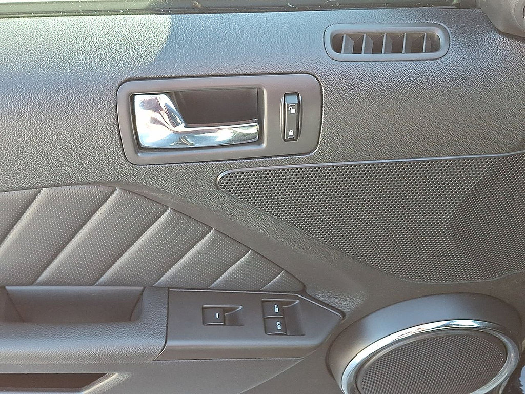 Used 2012 Ford Mustang Premium RWD image 10