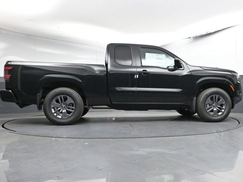 New 2025 Nissan Frontier SV w/ SV Convenience Package RWD image 24
