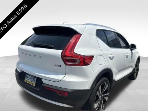 Used 2024 Volvo XC40 B5 Ultimate w/ Protection Package Premier AWD/4WD image 4