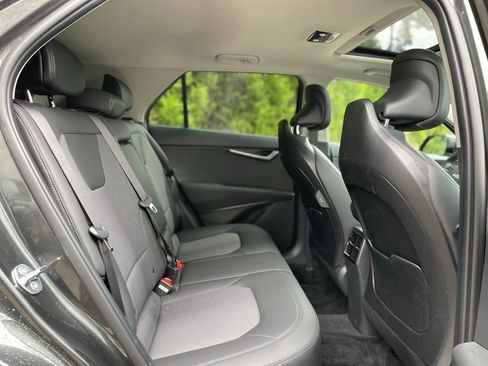 Used 2025 Kia Niro EX Touring image 24