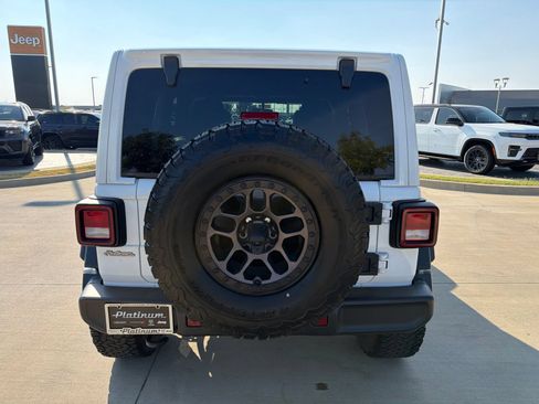 Used 2022 Jeep Wrangler Unlimited Sport AWD/4WD image 4