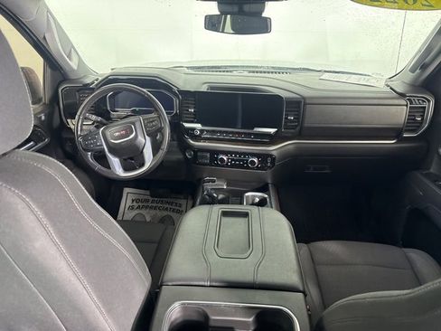 Used 2022 GMC Sierra 1500 Elevation w/ LPO, Elevation Black Package image 19